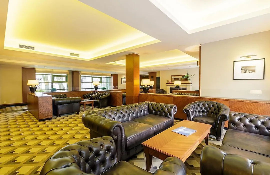 Executive Apartment With Sauna By Grand Apartments-1